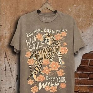 NWOT- Lotus -Mineral Wash Boyfriend Fashion Tee Tiger Soul
- Light Mocha Color